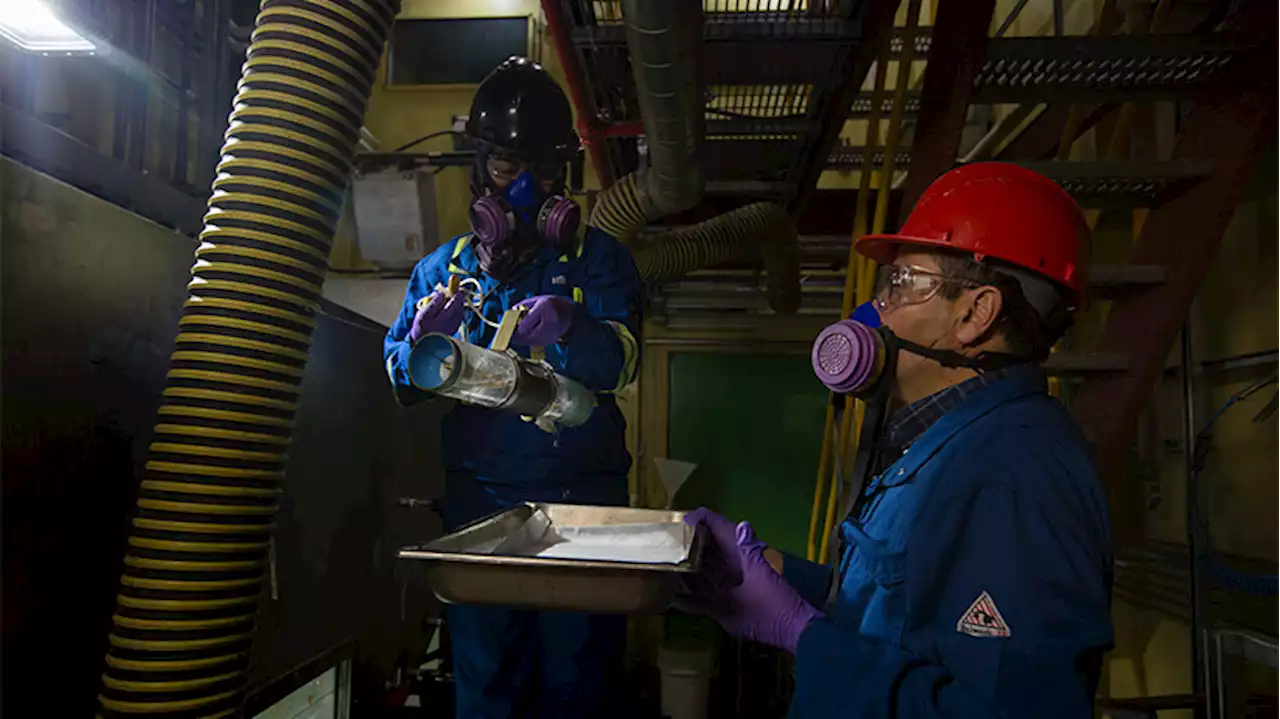 Does spilled pipeline bitumen sink or float? - Macleans.ca