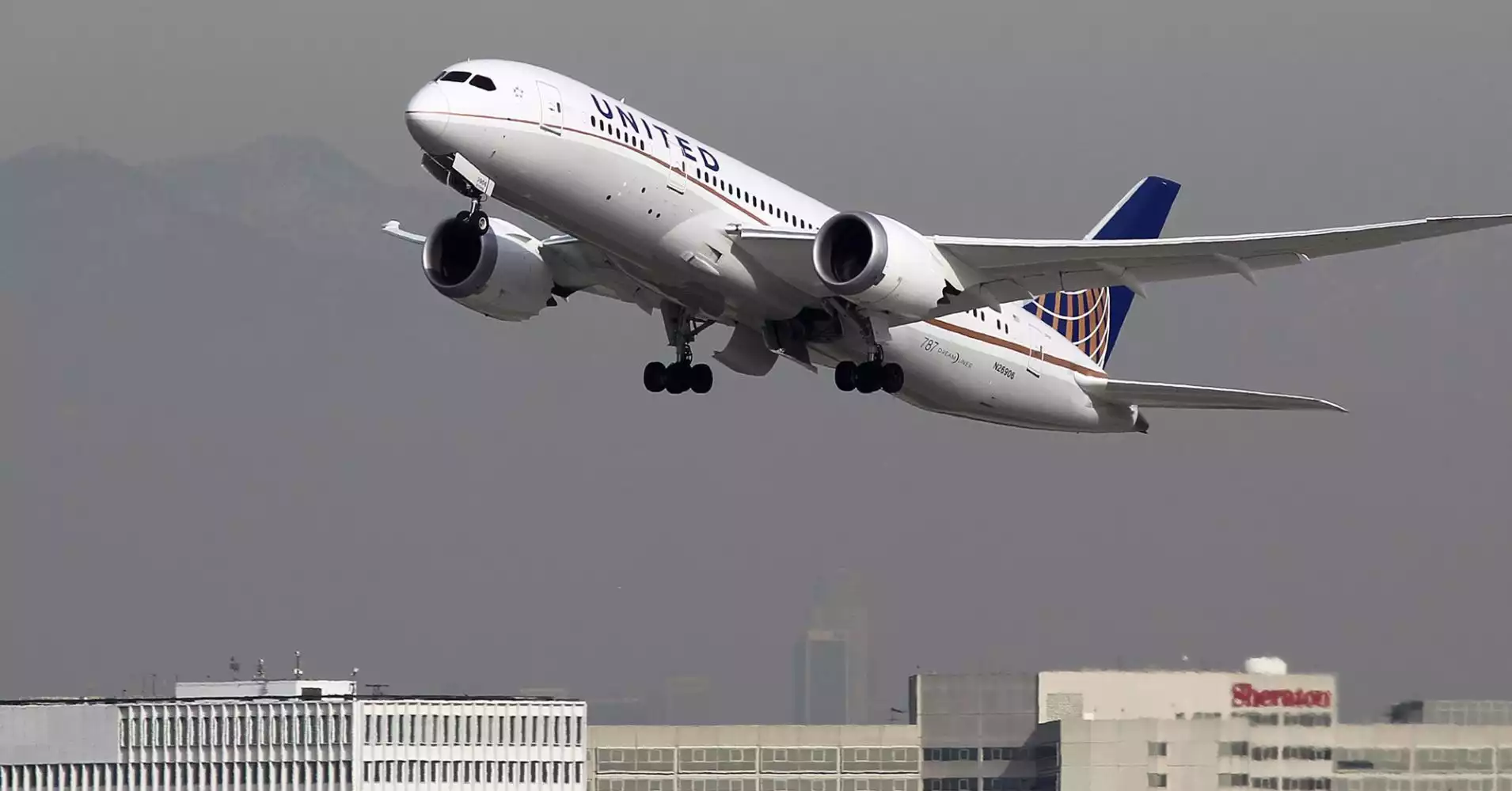 United Airlines goes from 'the doghouse' to record stock price