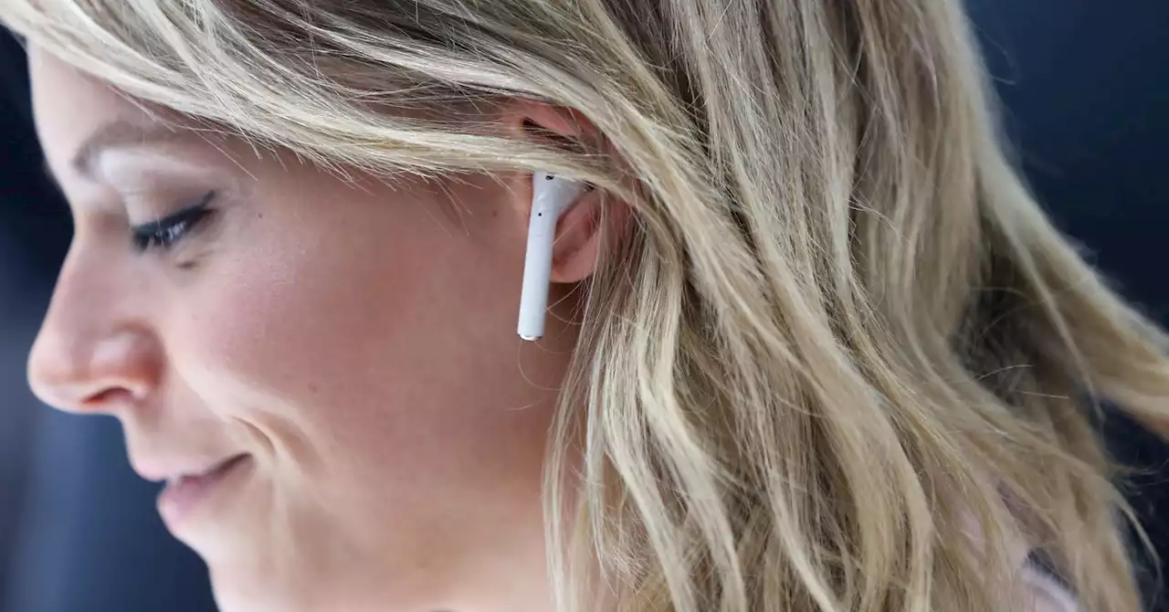 You're not alone if your Bluetooth headphones keep dropping their connection in the city