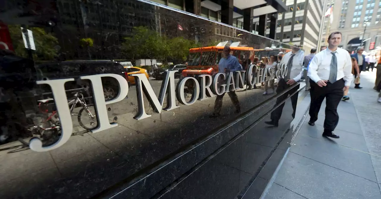 JPMorgan rolls out low-fee, checkless, no-overdraft accounts