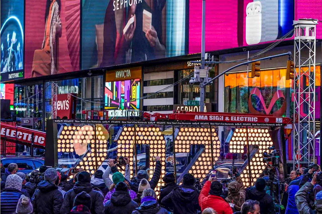 Limited revelers return to Times Square to usher in 2022