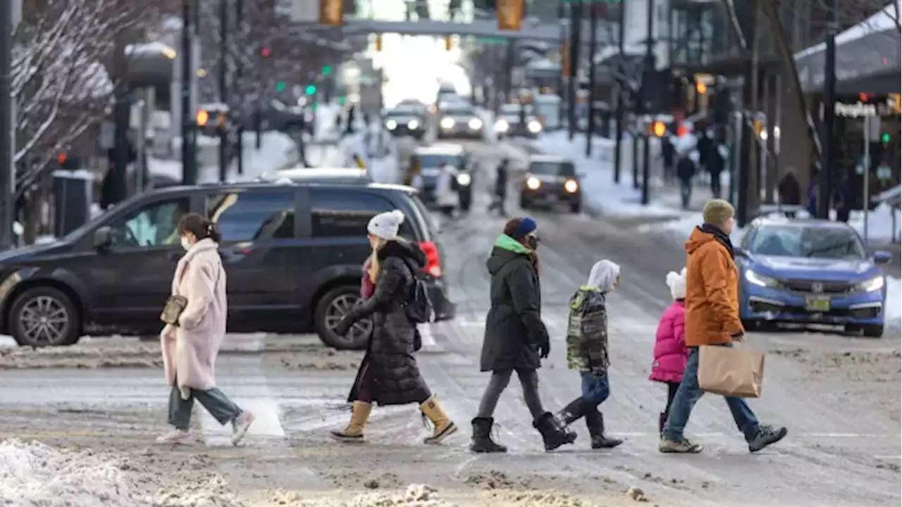 Meteorologists issue new storm watches in B.C. with more snow, freezing rain expected this weekend | CBC News