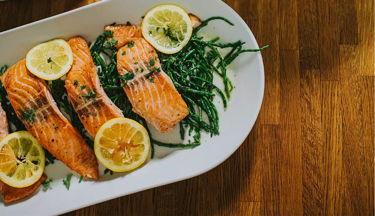 4 Brain Health Eating Tips for Better Cognitive Function | Well+Good