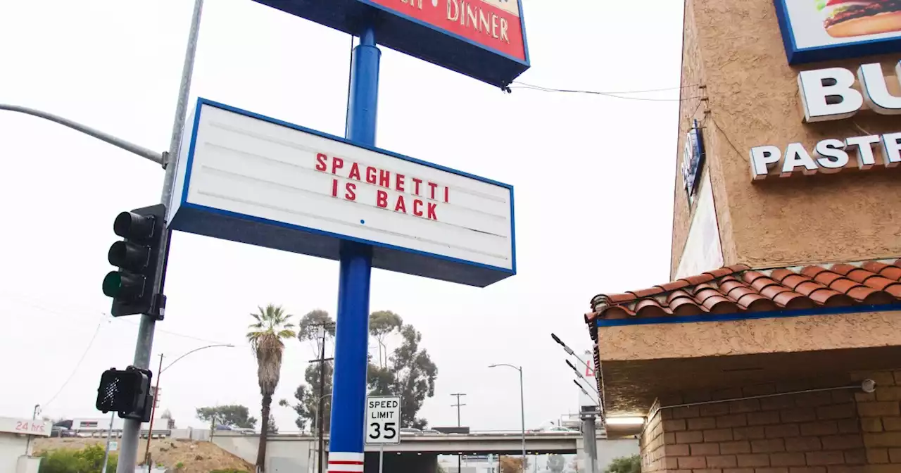 ‘SPAGHETTI IS BACK’: The story of Rick’s Drive In & Out’s viral sign and 2021’s great unifier