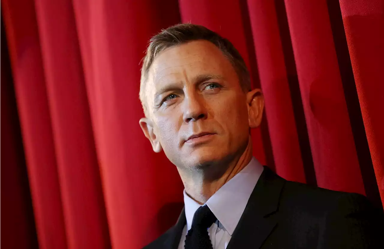 Tony Blair, Daniel Craig Join Scientists on UK Honors List