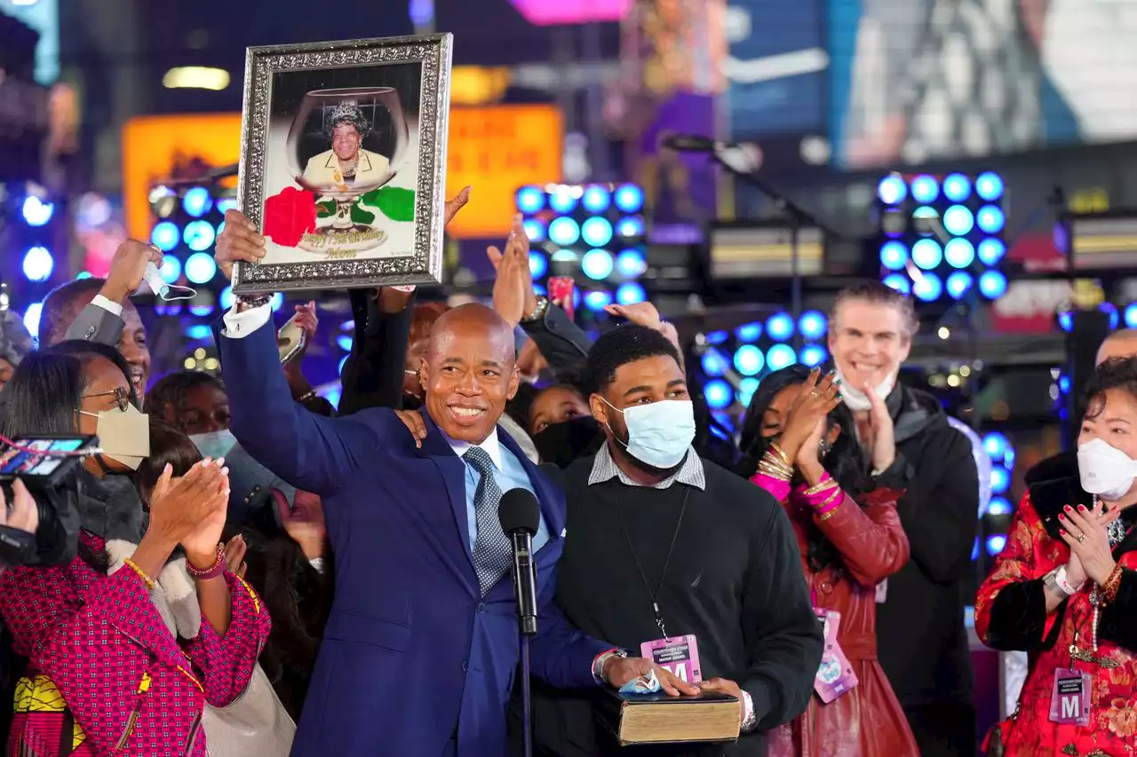 New York City mayor sworn in just after ball drops in Times Square