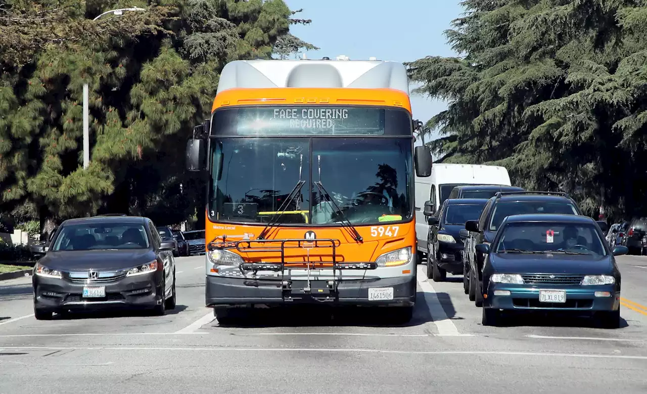 LA Metro Resumes Bus Fare Collection For First Time Since Start Of COVID Pandemic