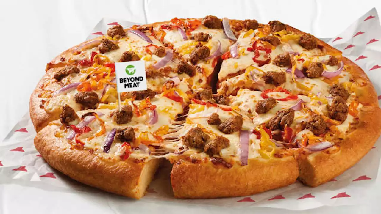 Pizza Hut adds Beyond Meat sausage to Canadian menus permanently