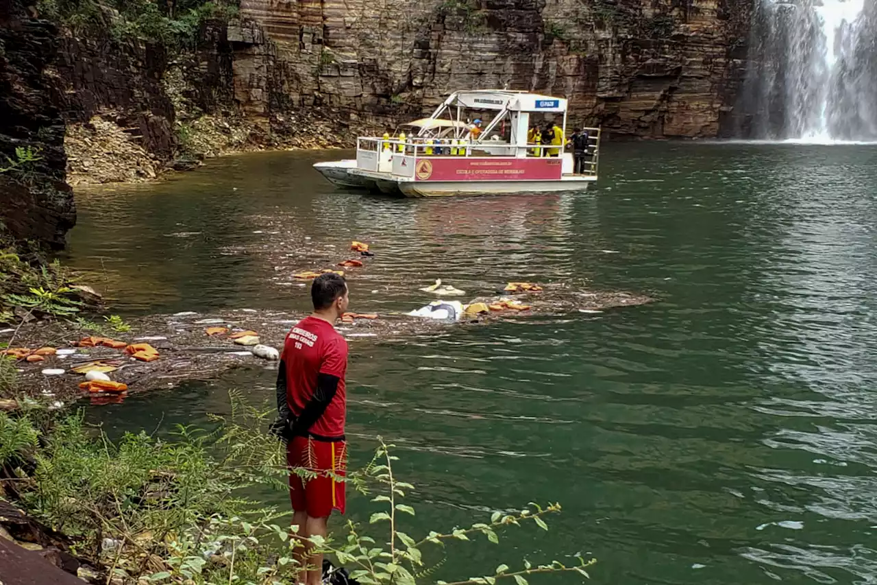 Brasilien - Zehn Touristen von herabstürzender Felswand erschlagen