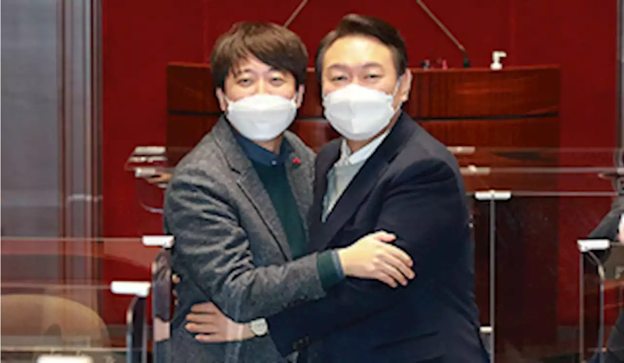 [영상] 윤호중 “이준석 감독 아래 윤석열 막장 연기”