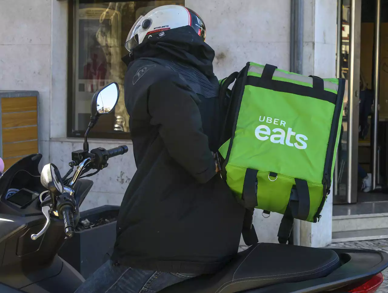 'Sweet' Uber Eats driver goes viral for going extra mile with kind gesture