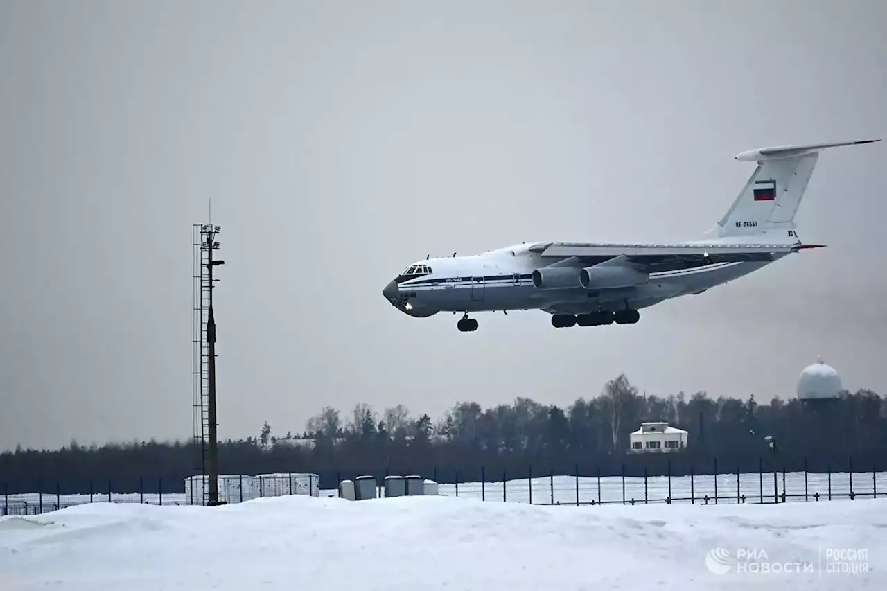 Военно-транспортные самолеты эвакуировали из Казахстана 1697 граждан России