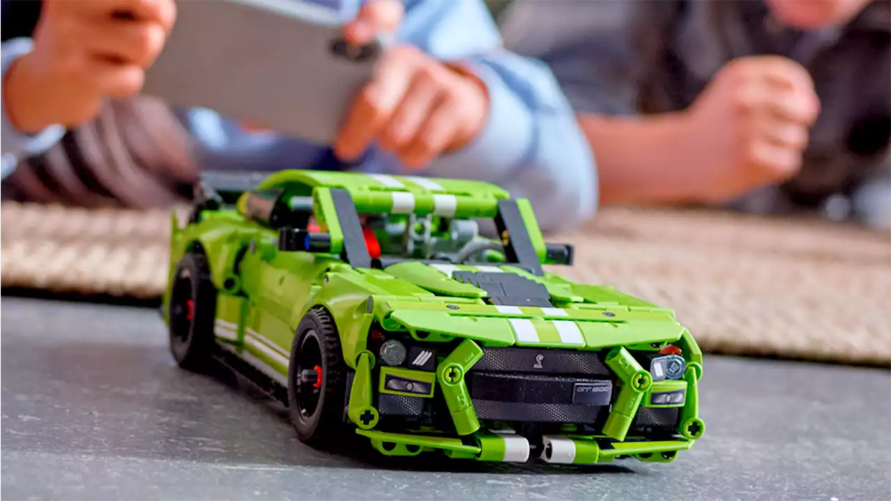 Lego’s New Take on the Ford Mustang Shelby GT500 Is Powered by a Pair of Pull-Back Motors