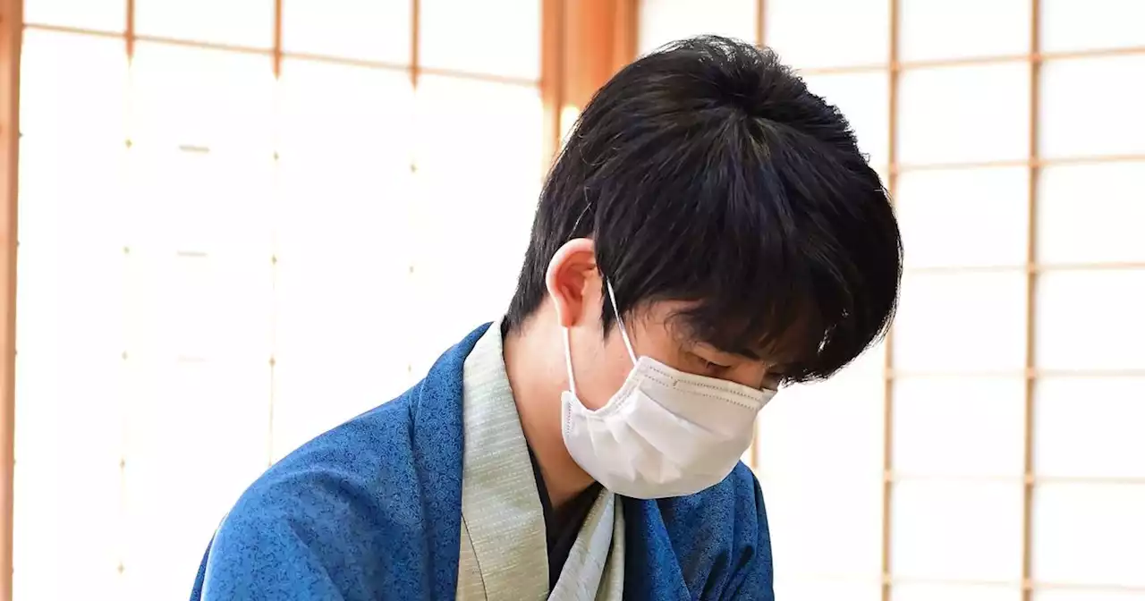 将棋王将戦、藤井四冠５冠に向けて白星発進