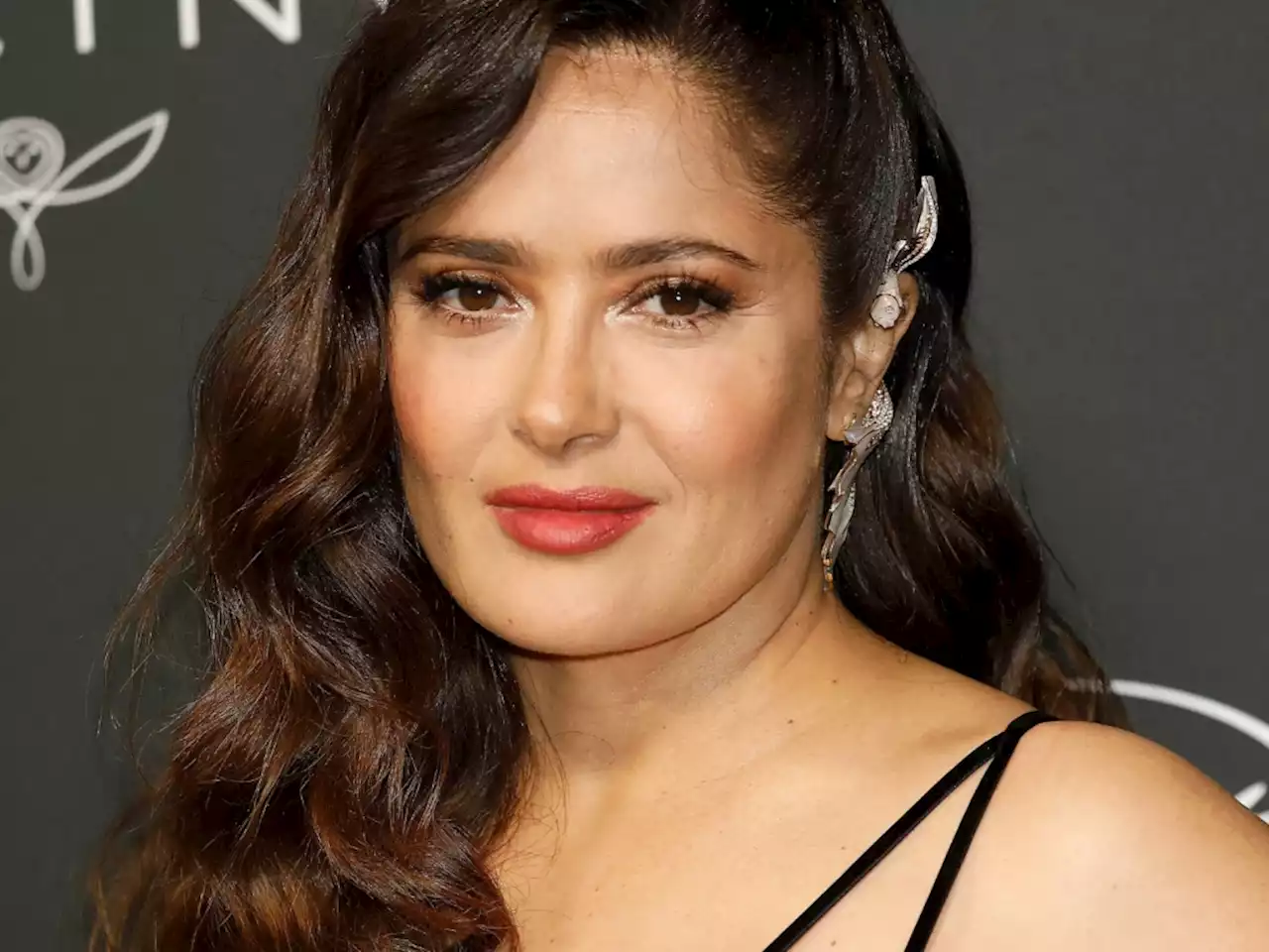 Salma Hayek Flaunts Her Curvy & Toned Figure in Hilarious, New Bikini Snapshot