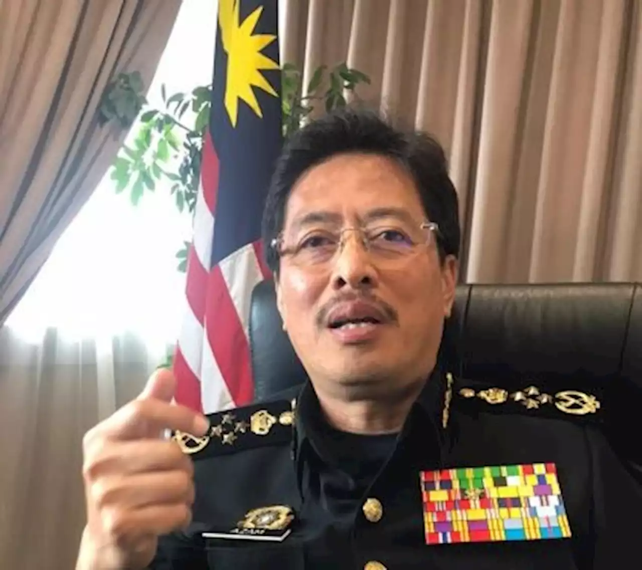Lantikan Azam Baki melalui proses tapisan keselamatan - Utusan Digital