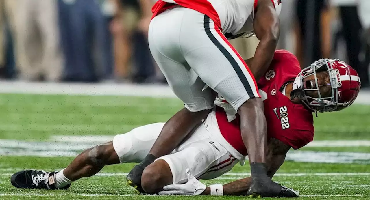 Jameson Williams Knocked Out of National Championship Game with Non-Contact Knee Injury