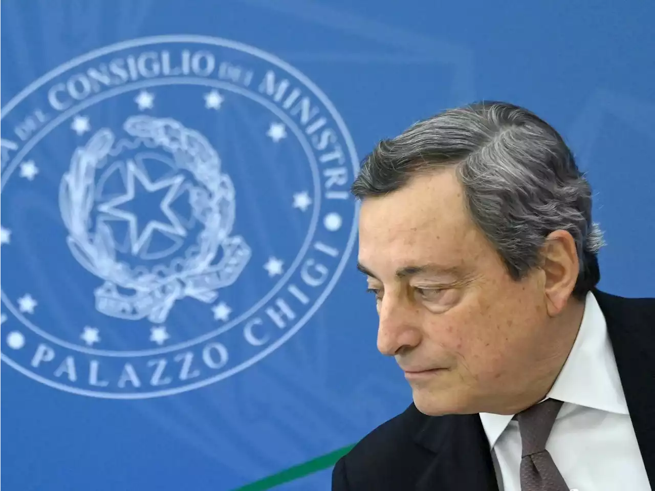 Quirinale, il silenzio di Draghi: 'Su Colle non rispondo, governo avanti bene'