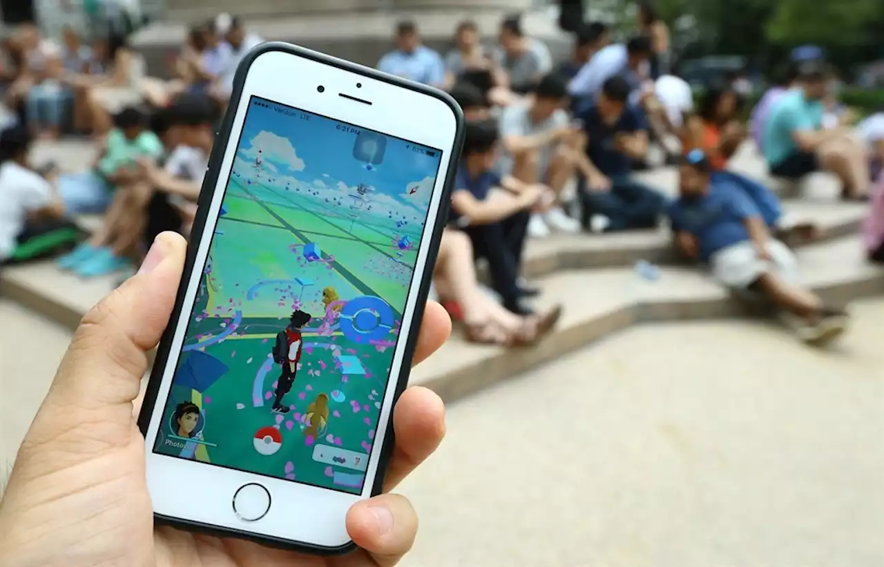 Two US police officers were fired for ignoring a robbery to play Pokémon Go