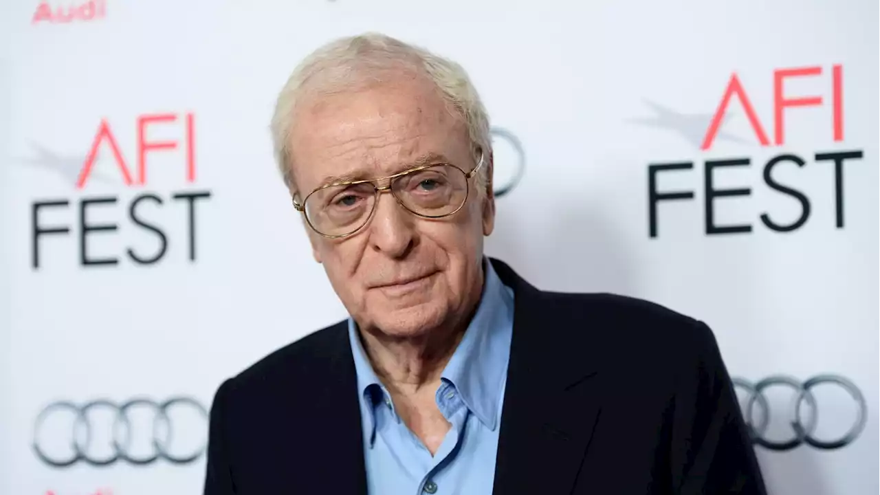 Michael Caine pone a la venta obras de arte y hasta sus anteojos