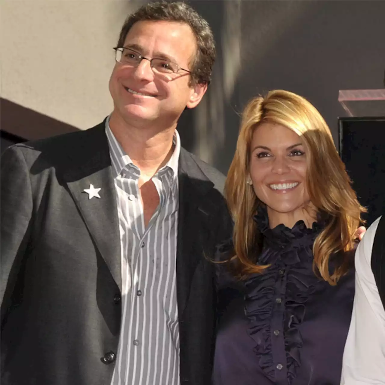 'Devastated' Lori Loughlin Reflects on Bob Saget's 'Kind Heart and Quick Wit' - E! Online