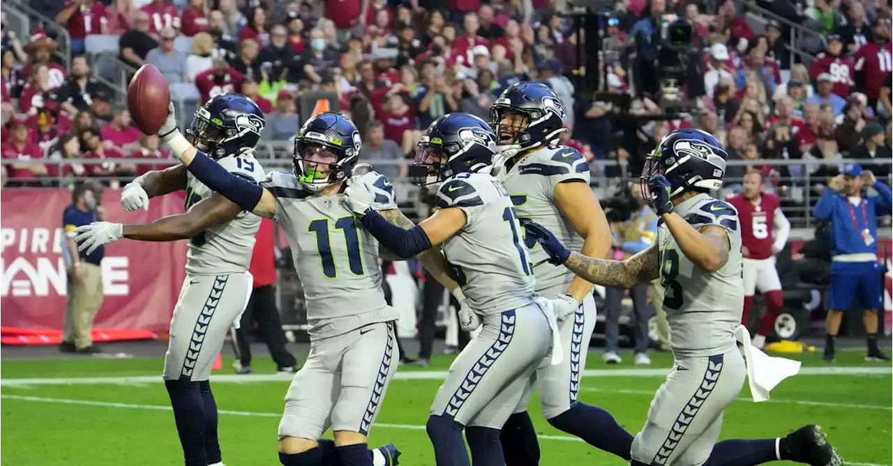 Seahawks 2022 roster speculation: the one where they keep most everybody