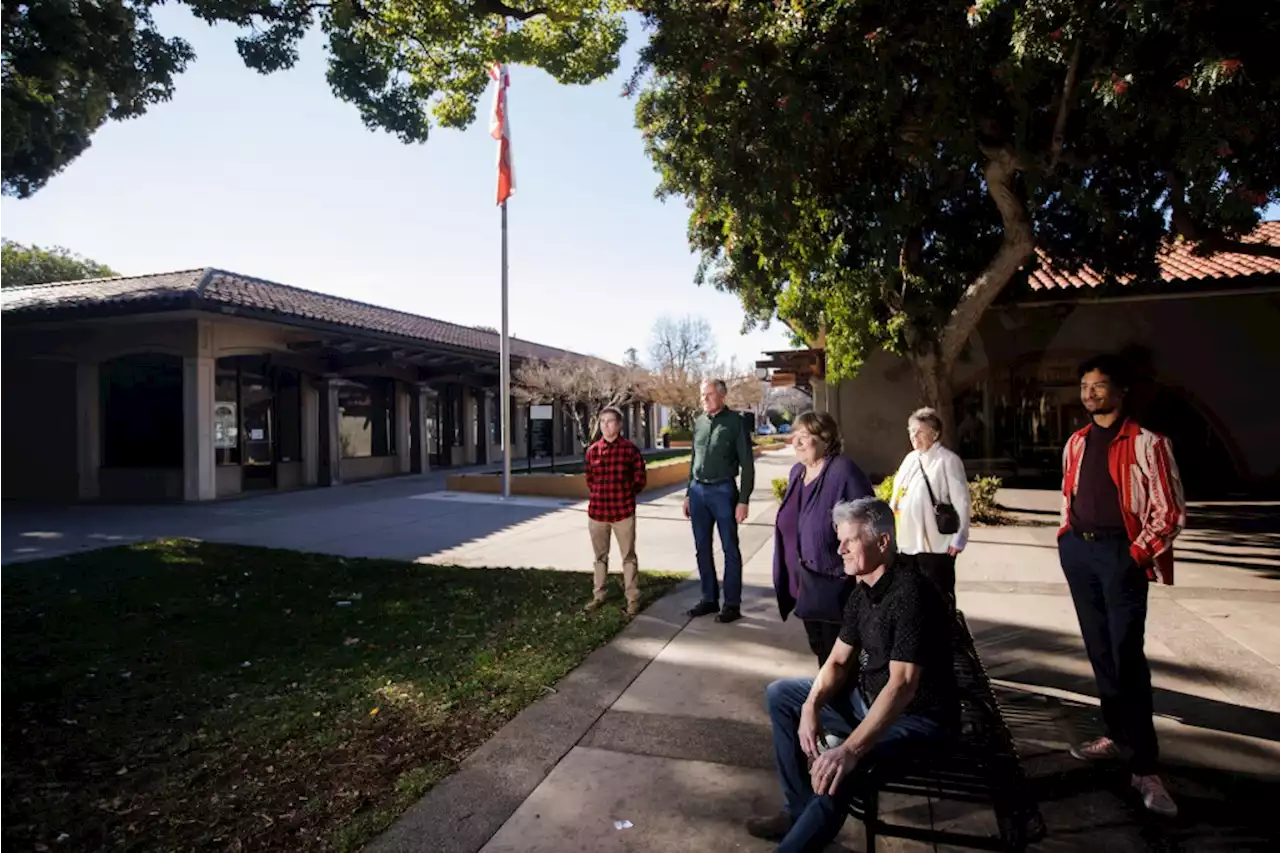 Santa Clara residents look to move city hall back downtown