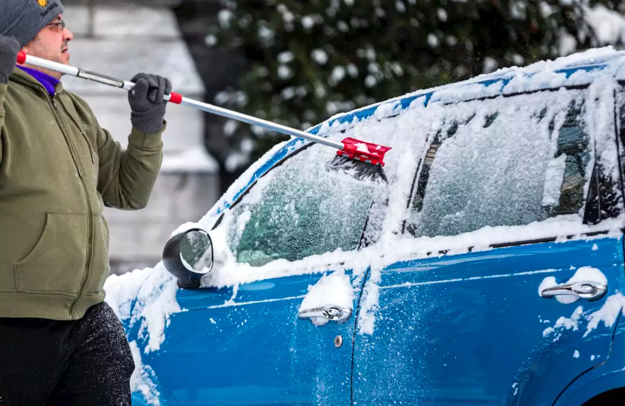 Some schools close as extreme cold hits Northeastern U.S.