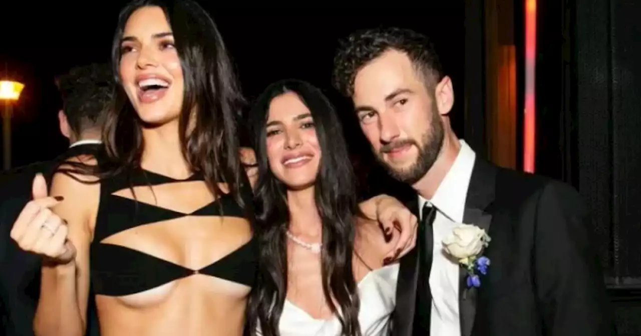 Kendall Jenner defiende el polémico vestido de la discordia que usó en una boda