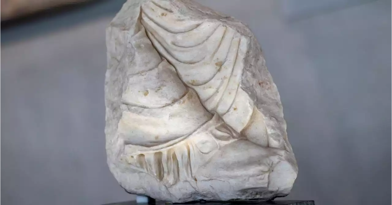 Parthenon fragment returns to Greece, rekindling campaign for UK to hand over marbles