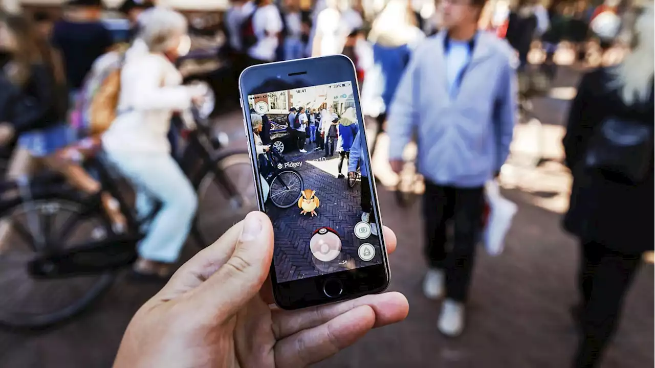 Two Los Angeles Cops Fired for Hunting Pokémon During Active Robbery