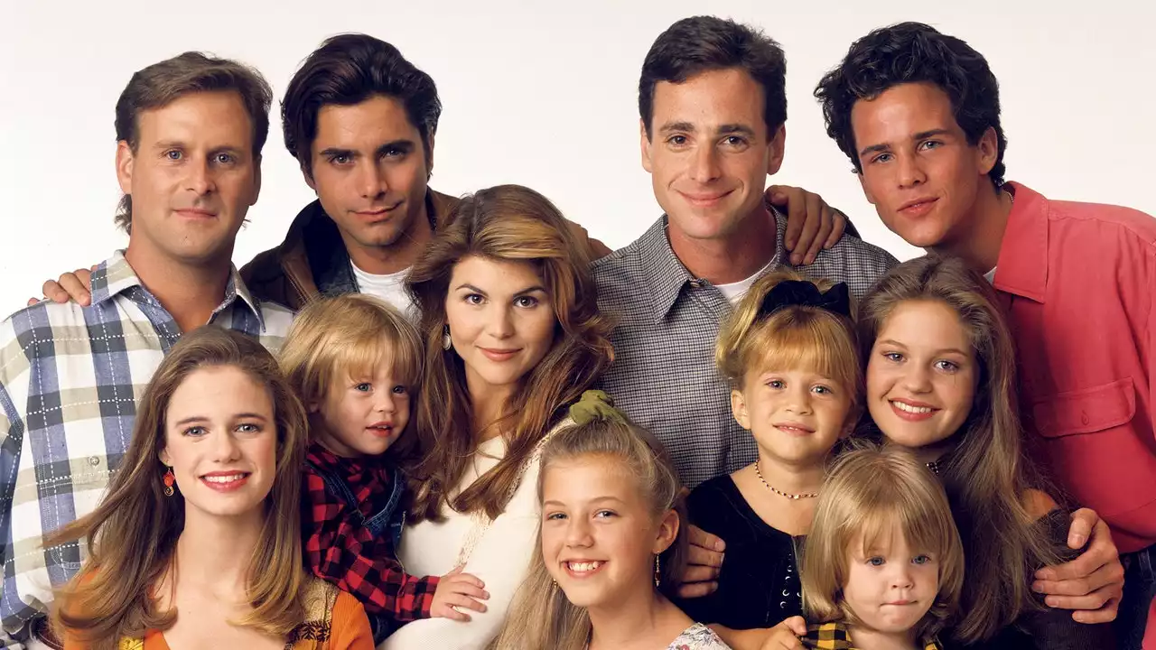 Olsen Twins and More ‘Full House’ Stars Pay Tribute to Bob Saget