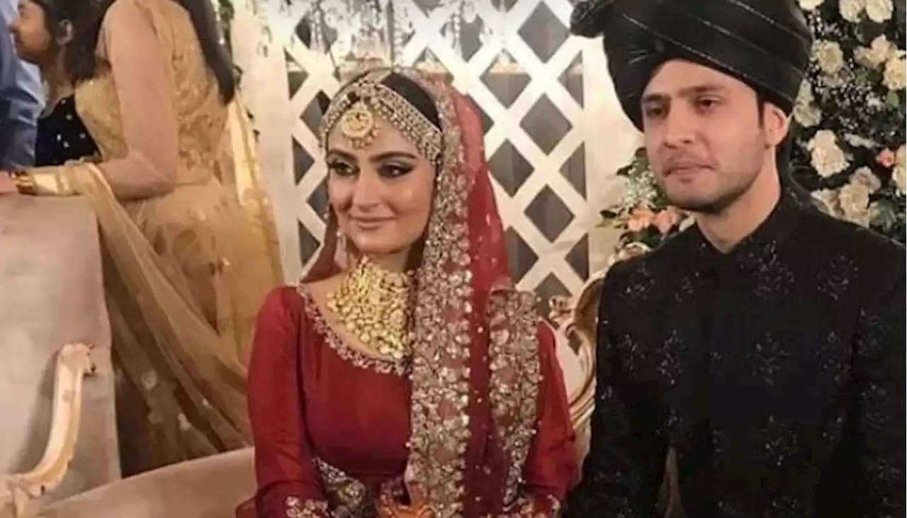Bride Hiba Bukhari calms tearful 'baby' groom