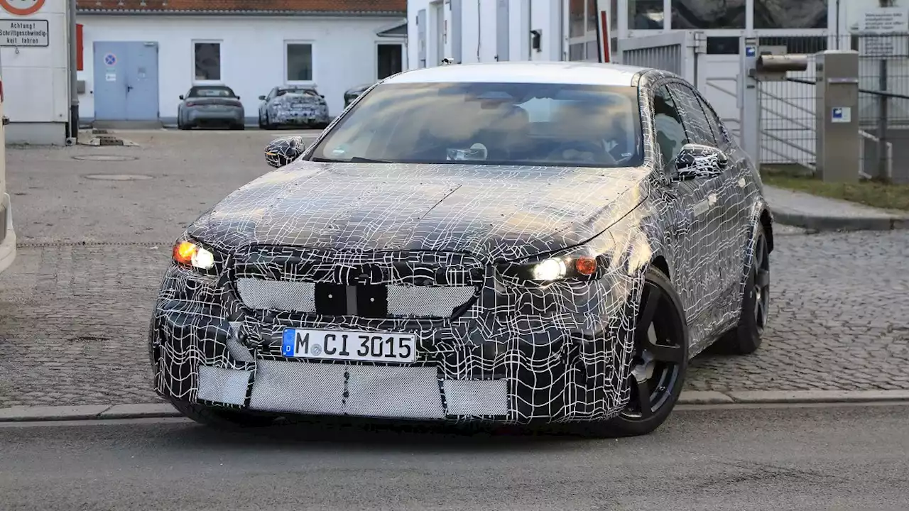 Early 2024 BMW M5 prototype confirms plug-in hybrid powertrain | Evo