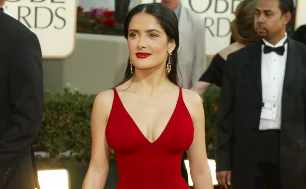 Great Outfits in Fashion History: Salma Hayek's Perfectly Simple Narciso Rodrigez Golden Globes Look