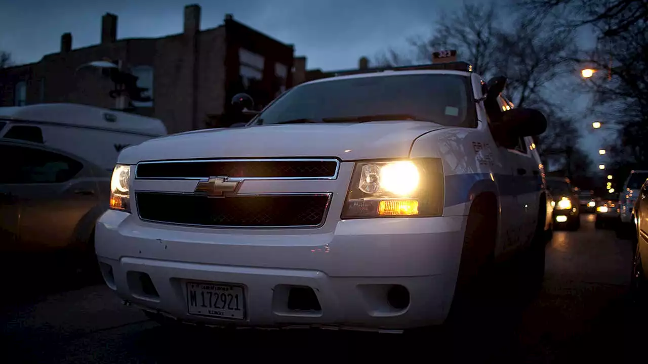 Chicago police warn of thefts from vehicles in Grand Crossing