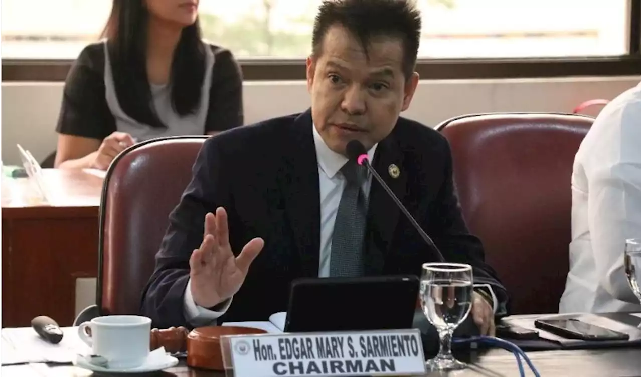 Solon tells unvaxxed: Comply with public transpo policy for now
