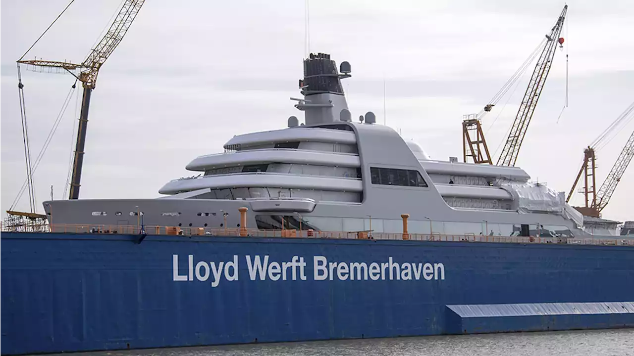 Watch a 476-Foot Superyacht Hit the Water for the First Time