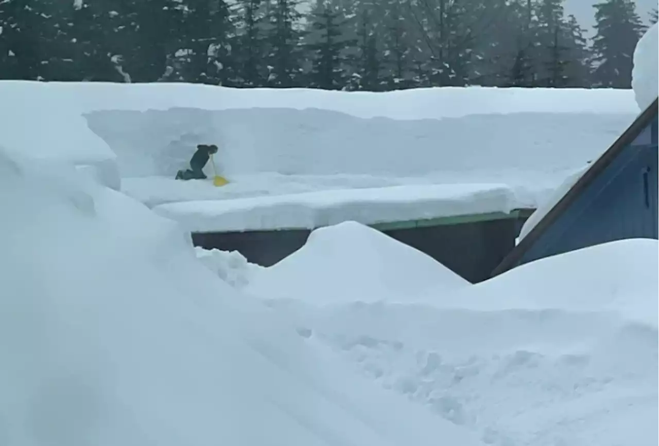 Alaska National Guard deployed to Yakutat for snow removal