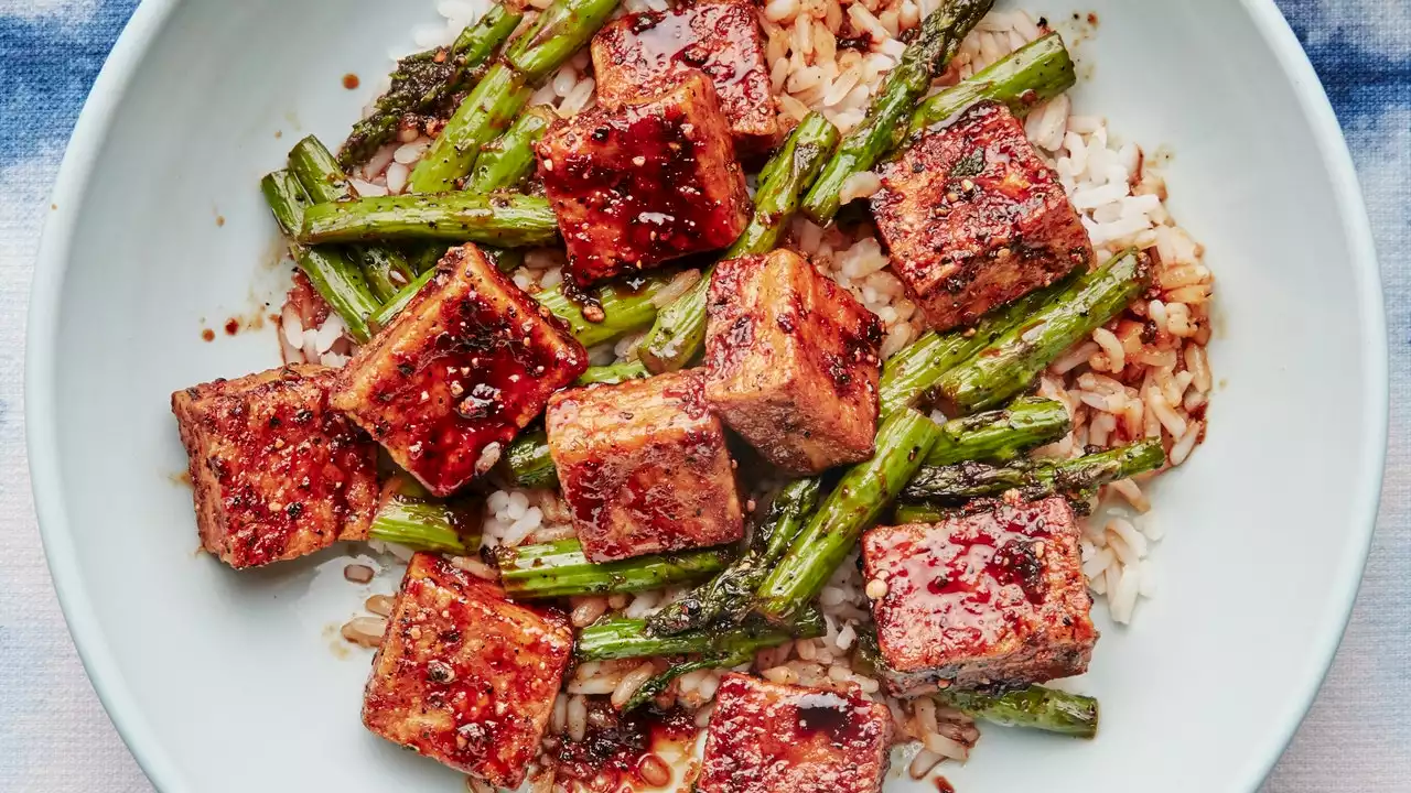 Black Pepper Tofu and Asparagus