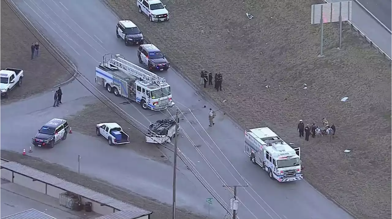 1 Killed In Rollover In Fort Worth, Loop 820 Northbound Service Road Remains Shut Down