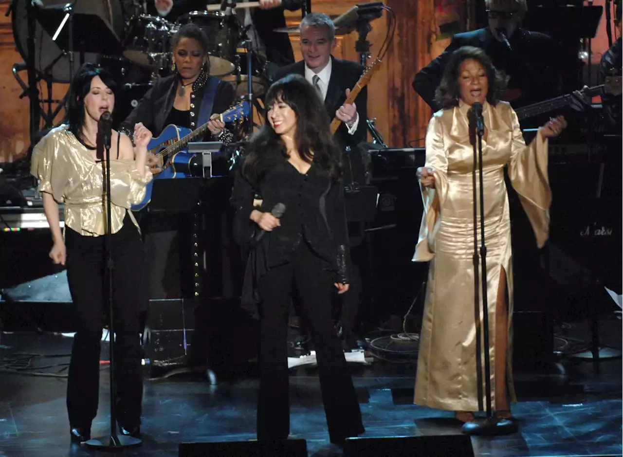 Brian Wilson, Joan Jett, Stevie Van Zandt And More Share Tributes To Ronnie Spector