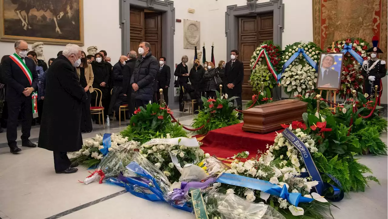 Addio a Sassoli, tra i politici in fila alla camera ardente un solo pensiero: 'Per il Quirinale ci vorrebbe uno come lui'