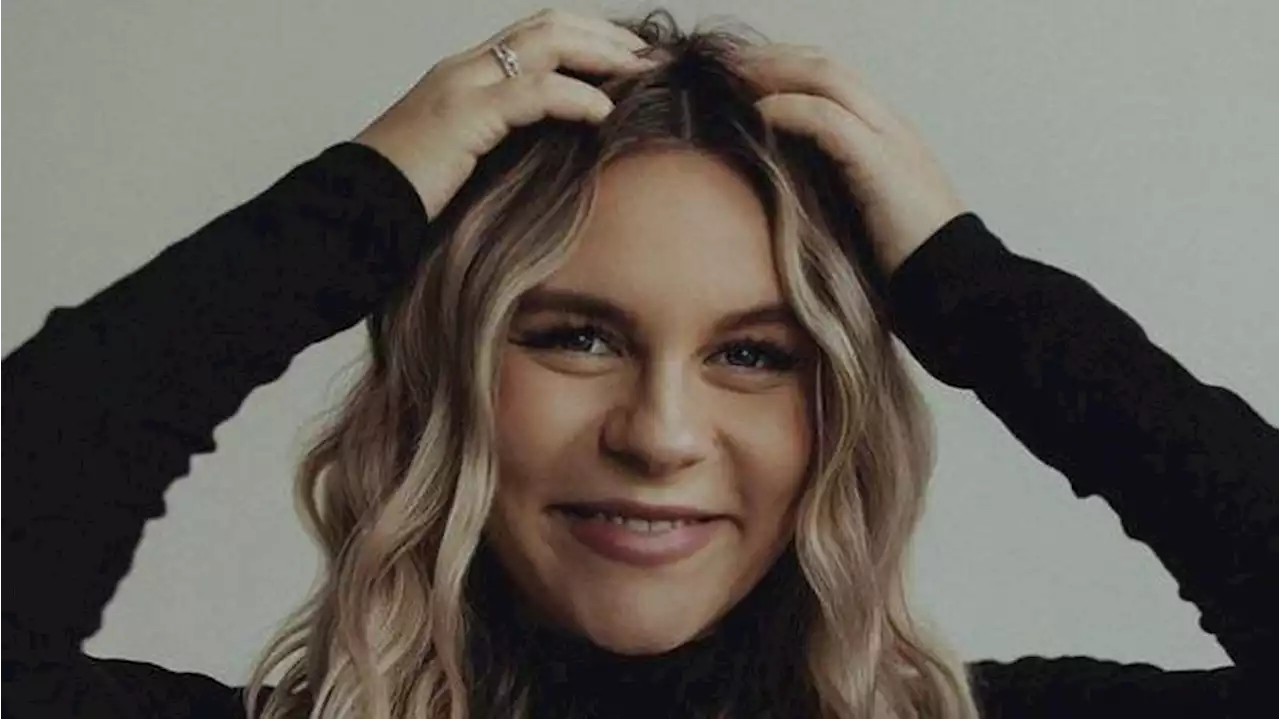 Influencerin Dagi Bee teilt erstes Familienfoto mit Sohn Nelio