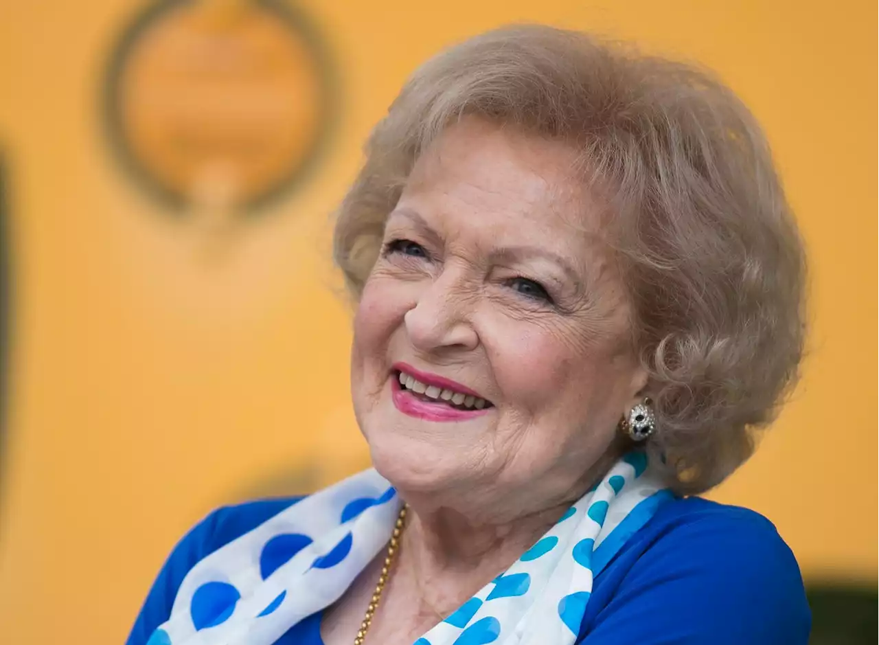 Village Of Oak Park Celebrating Native Betty White On Jan. 15