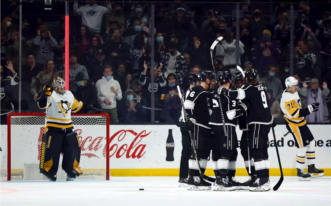 Three-Goal Third Leads Kings Past Penguins, 6-2