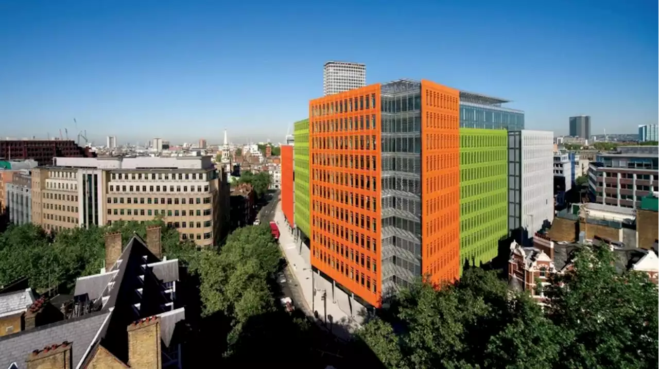 Google commits to London with $1bn building purchase | ITV News