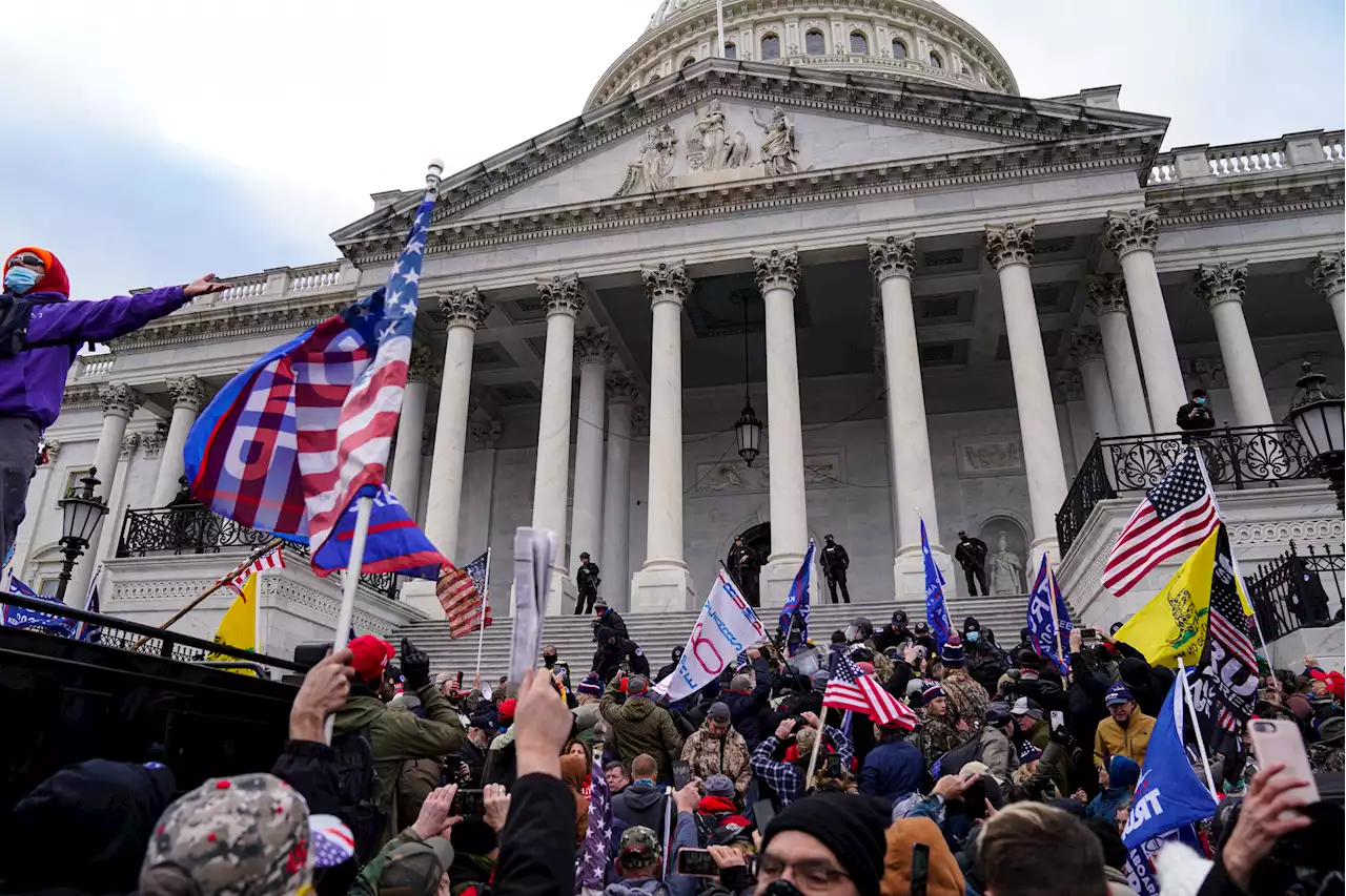 On Tucker Carlson, Oath Keeper Thomas Caldwell says Capitol riot was 'good vs. evil'