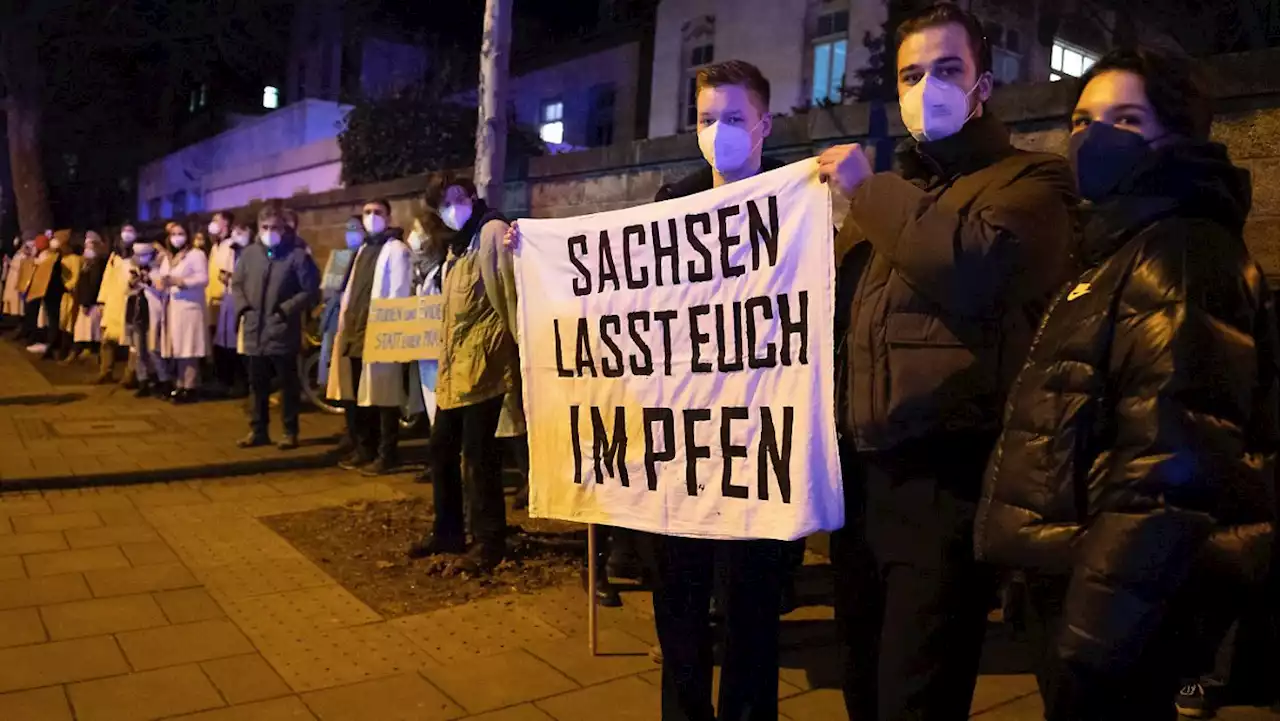 Polizei verhindert Protest an Dresdner Klinik