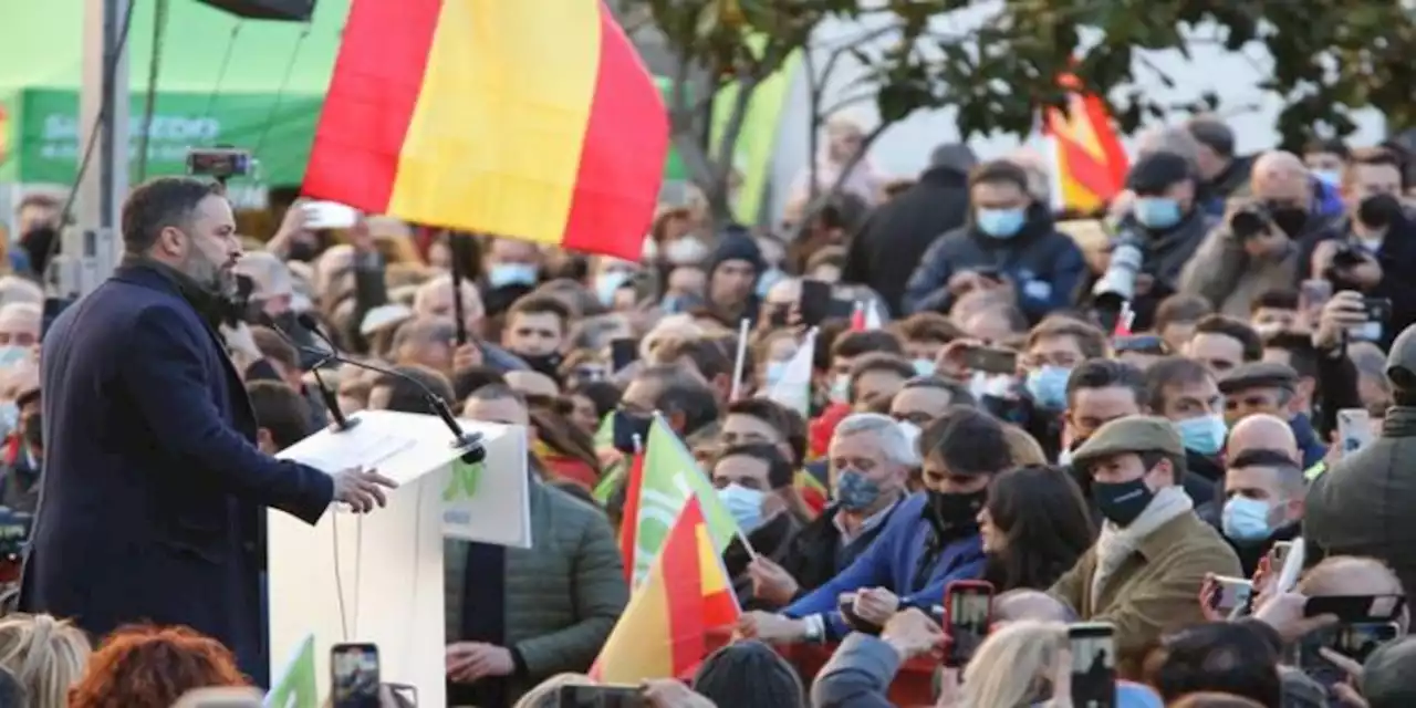 Abascal limita a «chistes malos» los polémicos tuits del candidato de Vox en Castilla y León